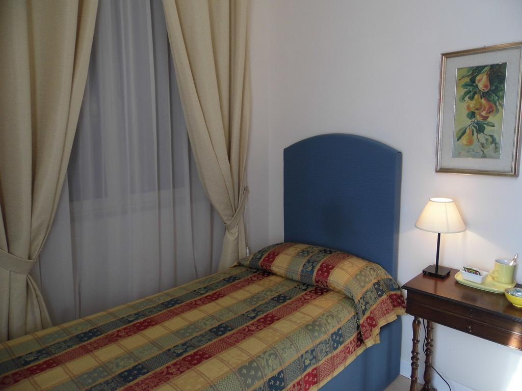 La Residenza Dei Nobili Panzió Catanzaro Szoba fotó